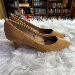 H&M TAN PUMPS. SIZE 38